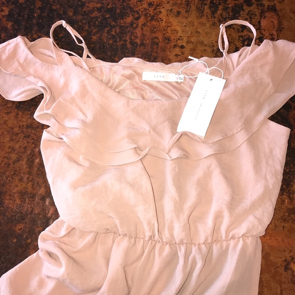 NWT *HOST PICK* Lush Ruffle Cold Shoulder Dress - Picture 2 of 7